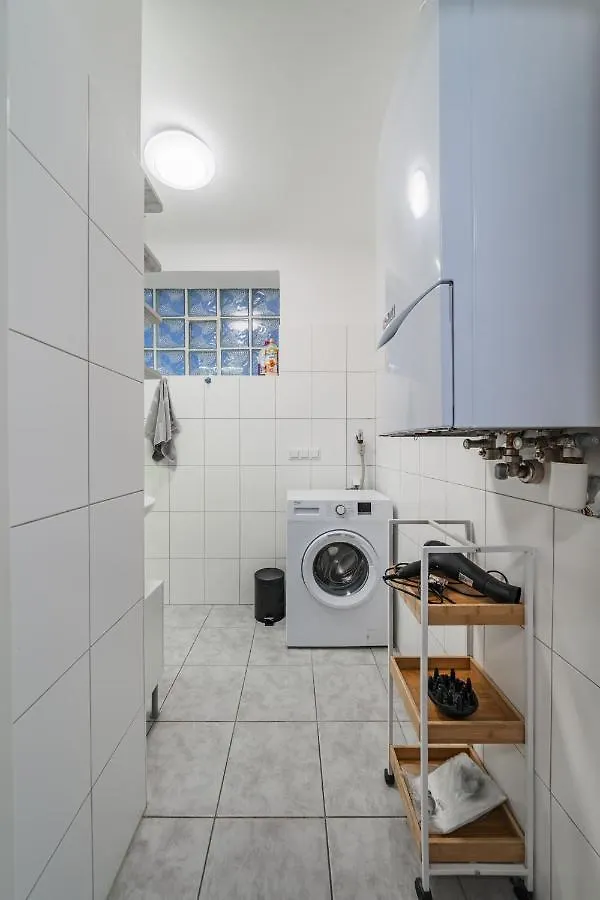 Modernes Appartement Nahe U-Bahn Und Schoenbrunn Vienna Apartment